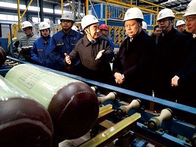 原衡阳市委书记、市人大常委会主任周农（湖南省人大常委会副主任、党组成员、省总工会主席）视察金化高容，彭琪董事长现场陪同